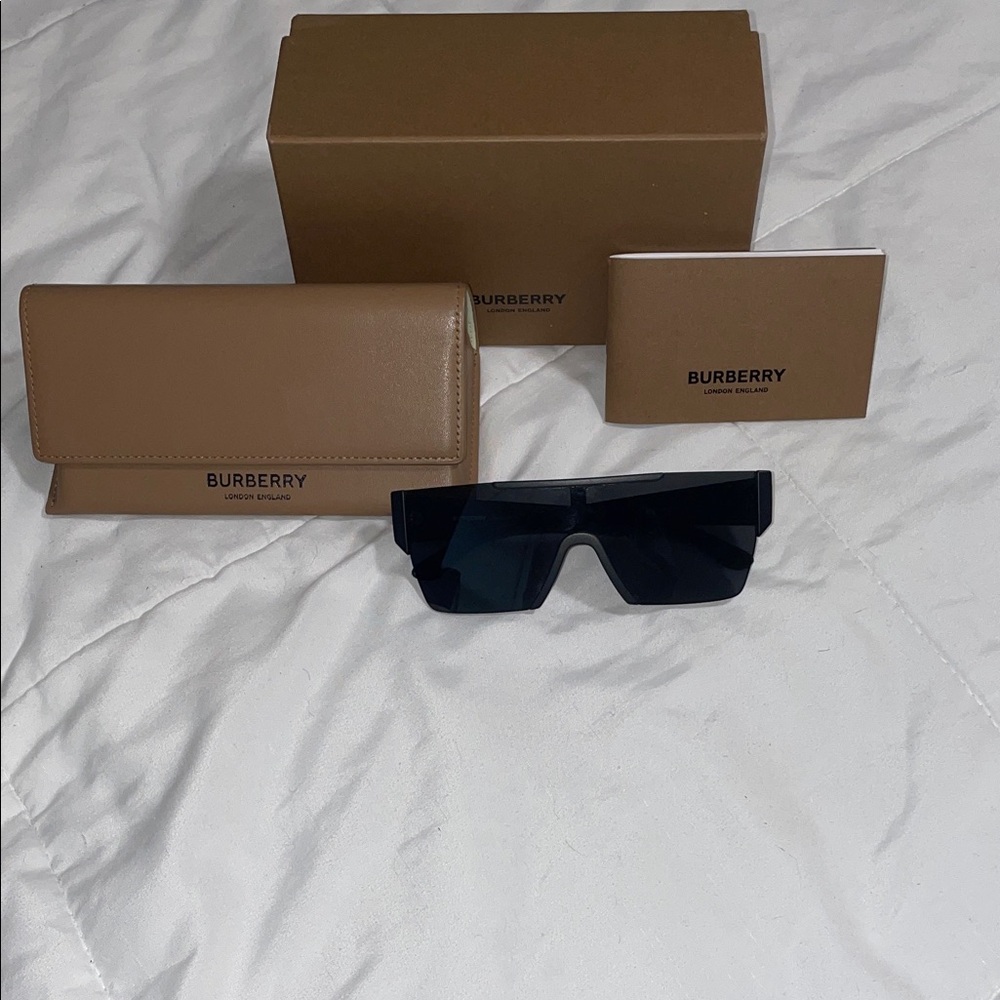 Burberry Black Sunglasses with Tan Case